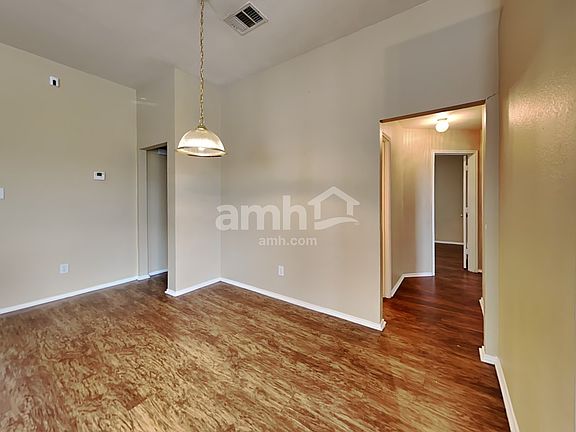 4th image of 1200 Courtney Dr