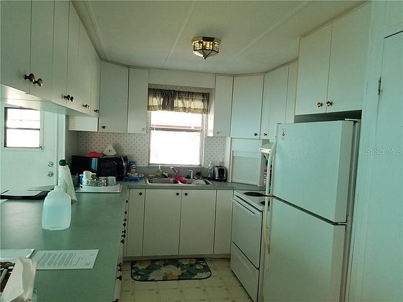 5th image of 227 Schooner St