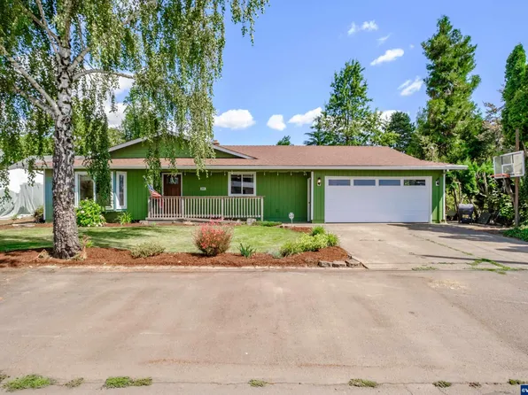 265 Cherry St, Mount Angel, OR 97362