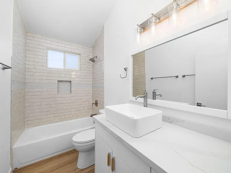 1101 Colusa St #1 — Photo 25