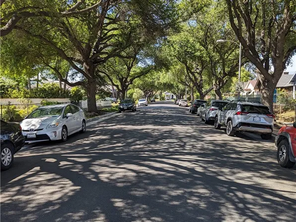 916 N Olive Ave, Alhambra, CA 91801