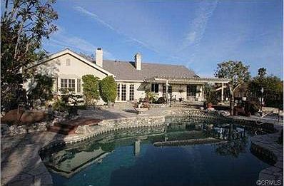 Glistening pool and PV Stone hard scape