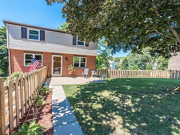 2nd image of 11560 Dennis Cir