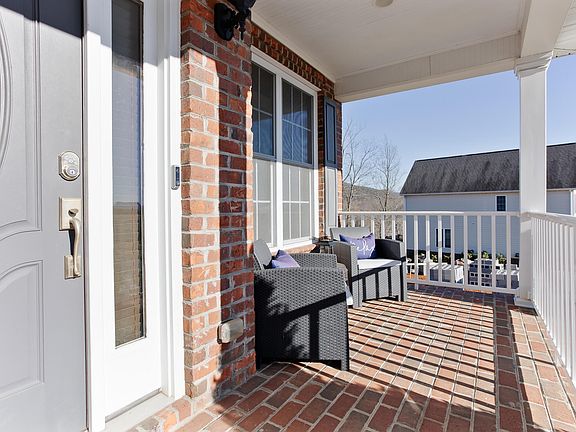 5th image of 4913 Summerville Ln
