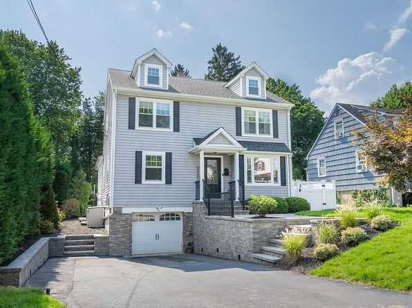 9 Girard Ave