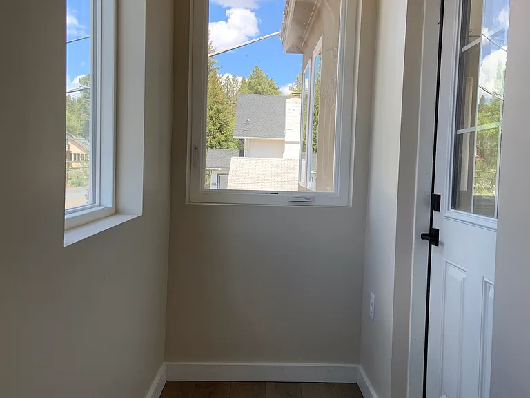 402 E Birch Ave #1 — Photo 5