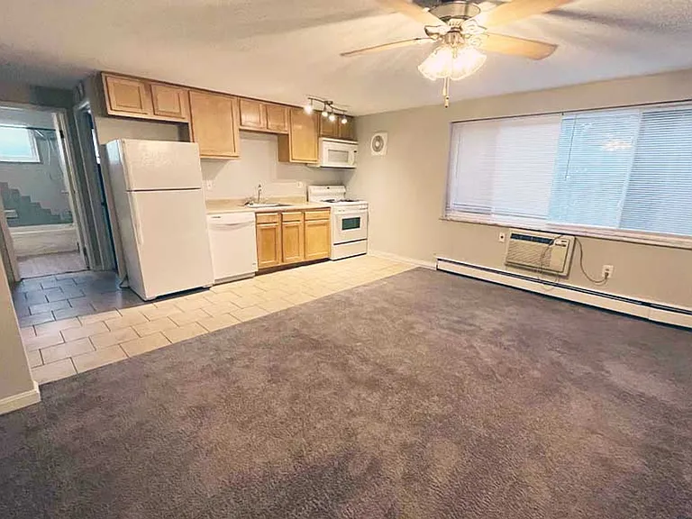 3233 Whitfield Ave — Photo 1