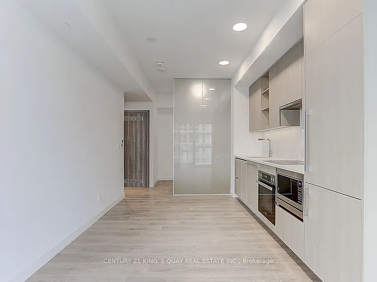 25 McMahon Dr #601 — Photo 18