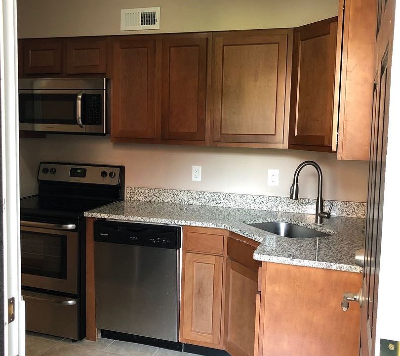 1st image of 3306 Russell Blvd APT B