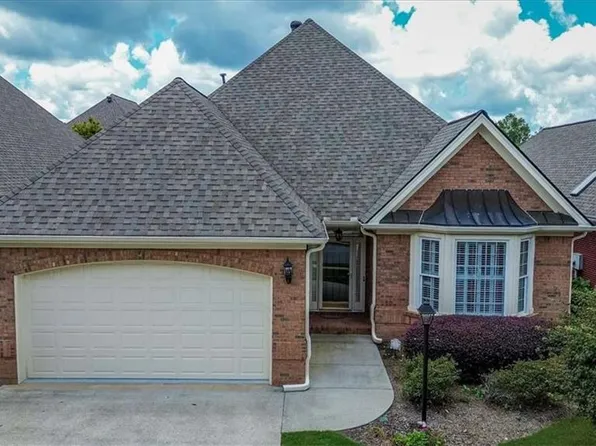 1910 Woodberry Run Dr, Snellville, GA 30078