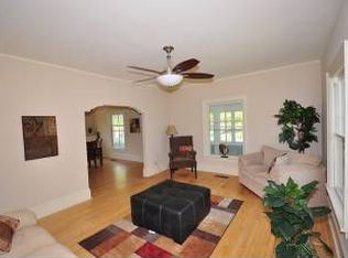 2170 N 72nd St, Wauwatosa, WI 53213