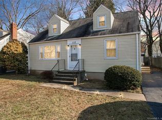 113 Westerleigh Rd, New Haven, CT 06515