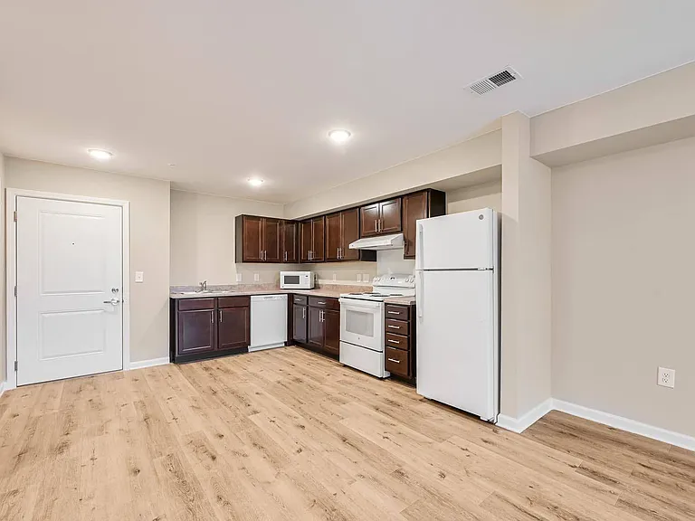 Hawkins Pointe — Photo 19