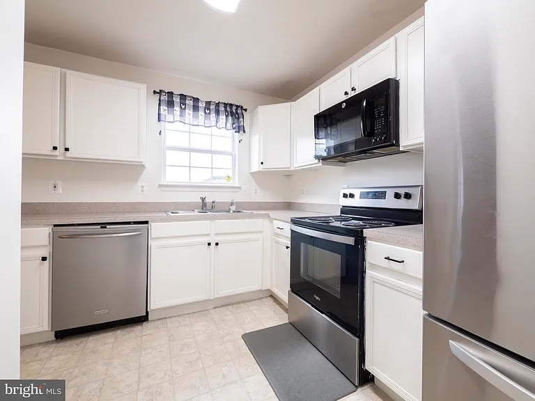 173 Equestrian Dr — Photo 10