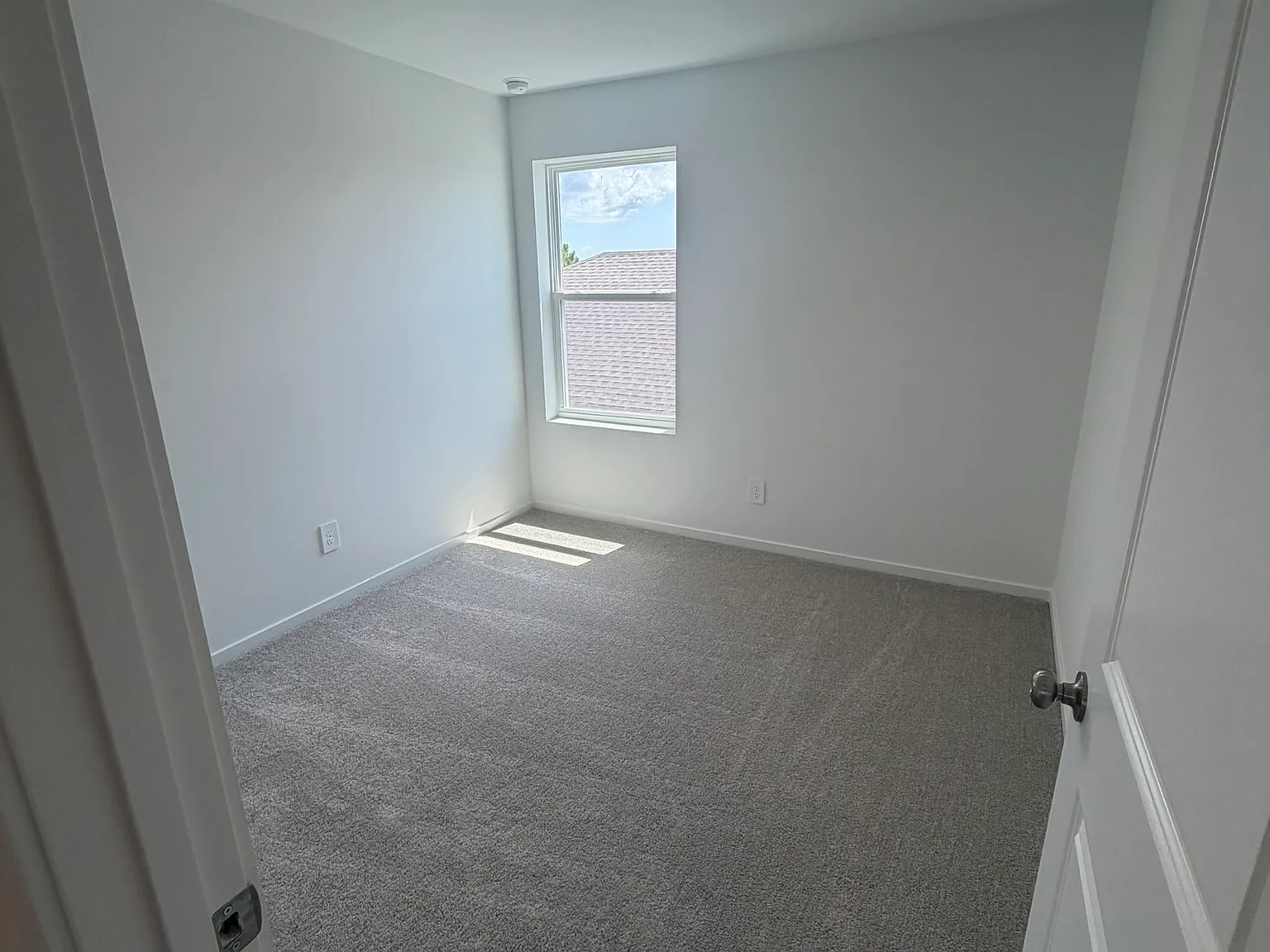 4 bed, 1910 sqft, $795 — Photo 3