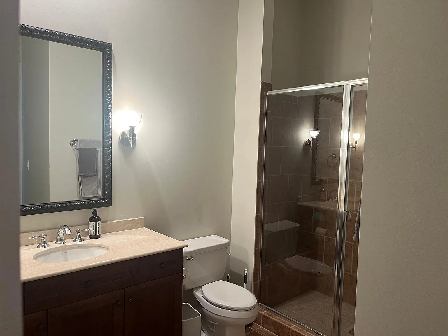 1 bed, 900 sqft, $1,500 — Photo 4