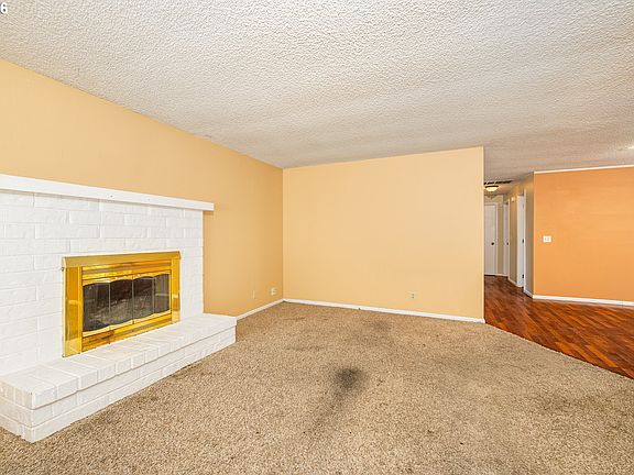 4th image of 1480 Carobelle Ct