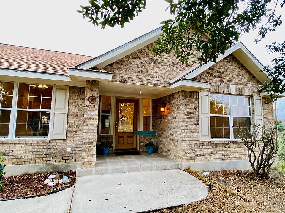 246 S Palo Alto Dr, Floresville, TX 78114 Zillow