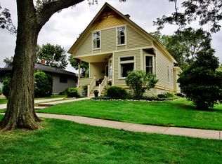 5328 Lane Pl, Downers Grove, IL 60515