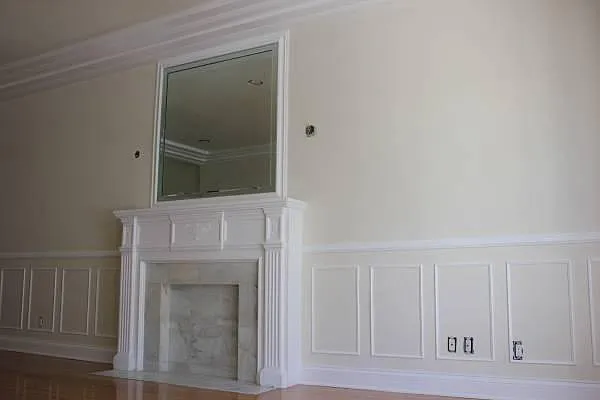 9945 Robbins Dr — Photo 4