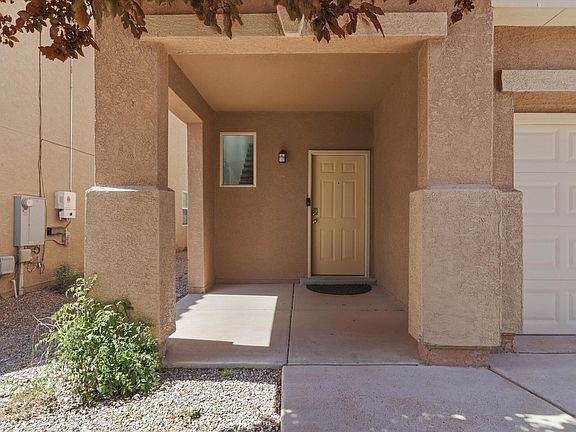 3rd image of 2252 Violeta Cir SE
