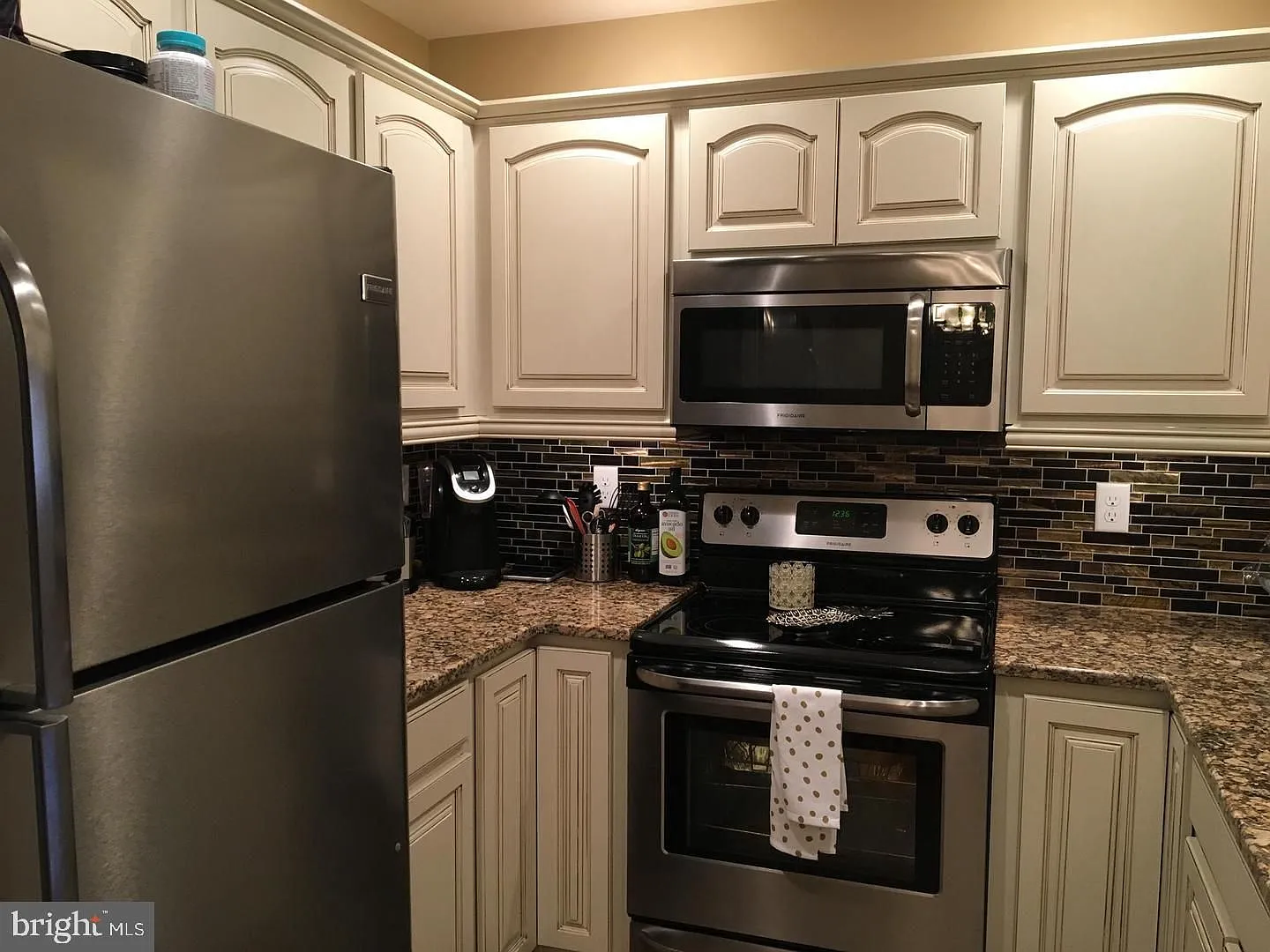 2 bed, 1.5 bath, 1100 sqft, $1,675 — Photo 4