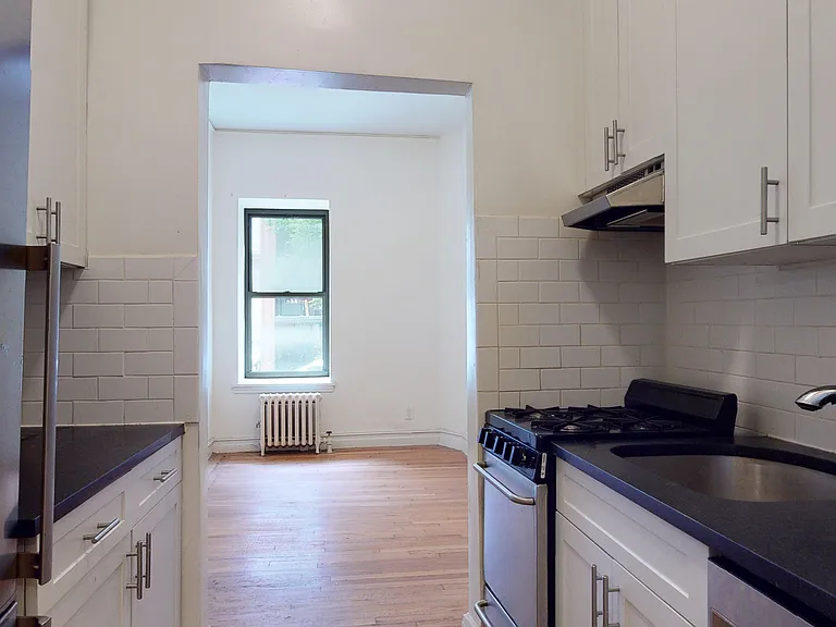 230 E 87th St #1A — Photo 10