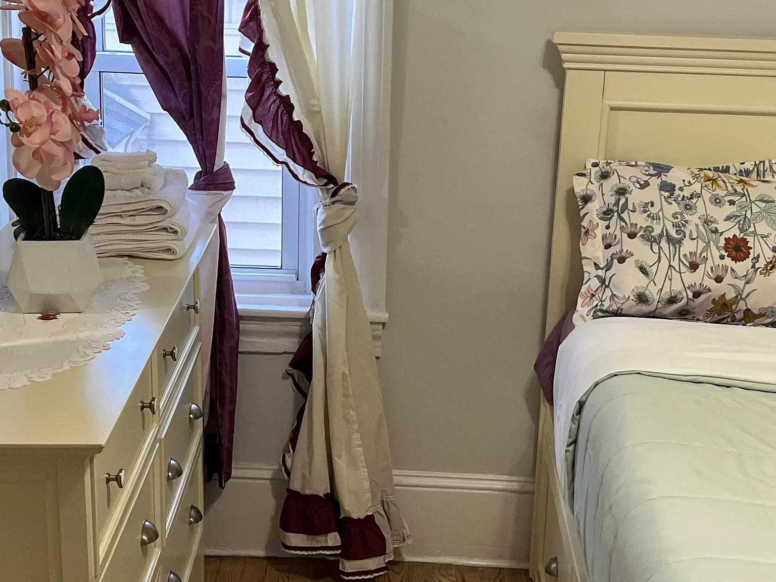 243 Columbia St — Photo 4