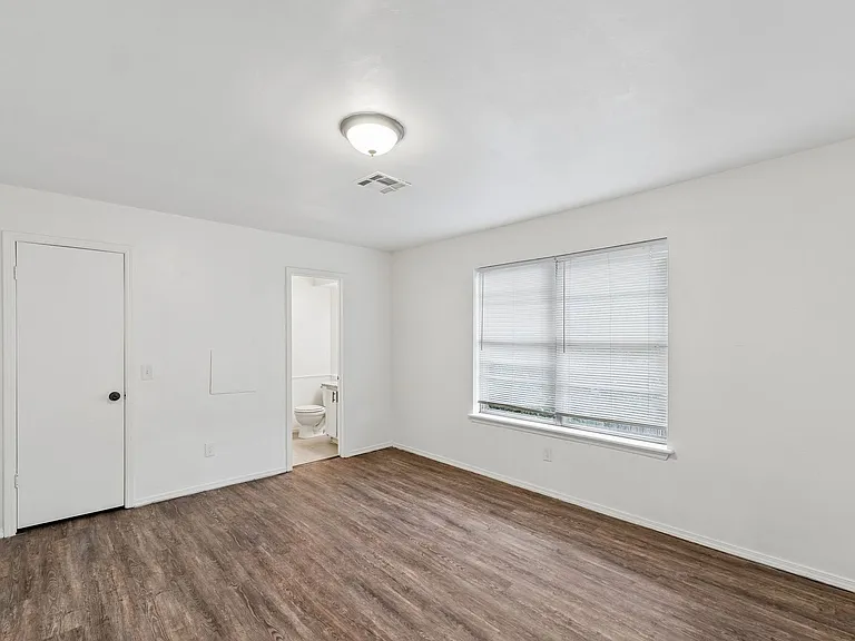 8514 Candlewood Dr — Photo 8
