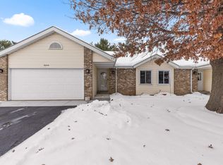 6644 N Point Rd, Rockford, IL 61108