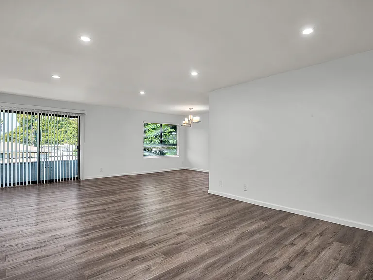 1432 Saltair Ave — Photo 22