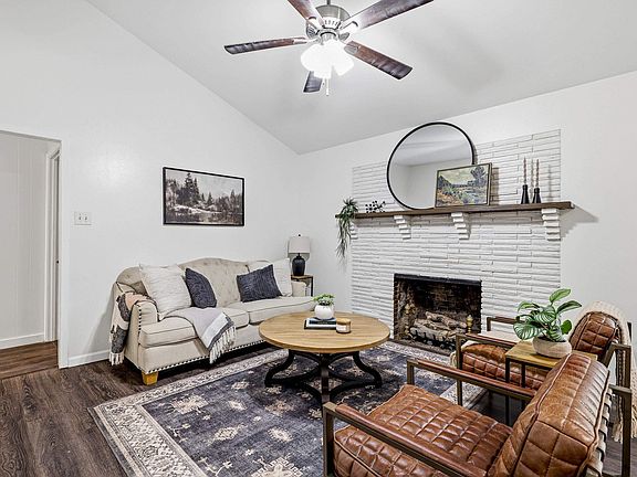 4th image of 304 Elmwood Dr