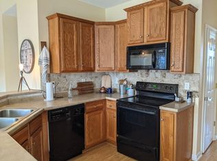 210 Raleigh Dr, Warner Robins, GA 31088