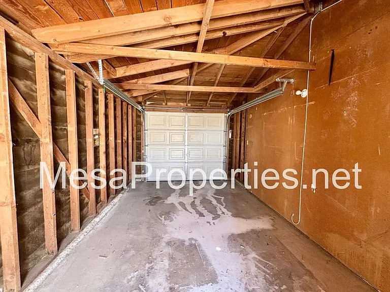 820 Caliente Dr — Photo 20