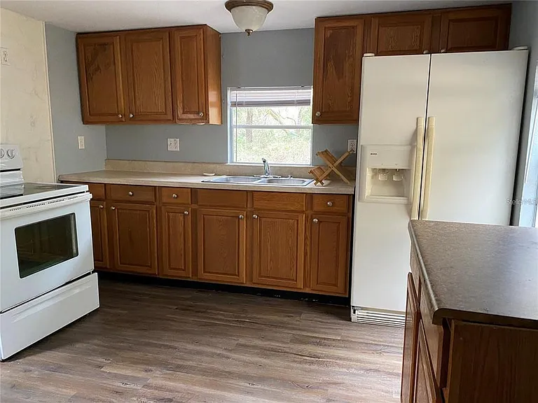 17410 NE 37th Ct — Photo 3
