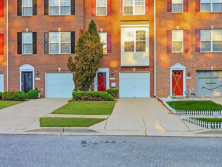 11540 Leland Pl — Photo 2