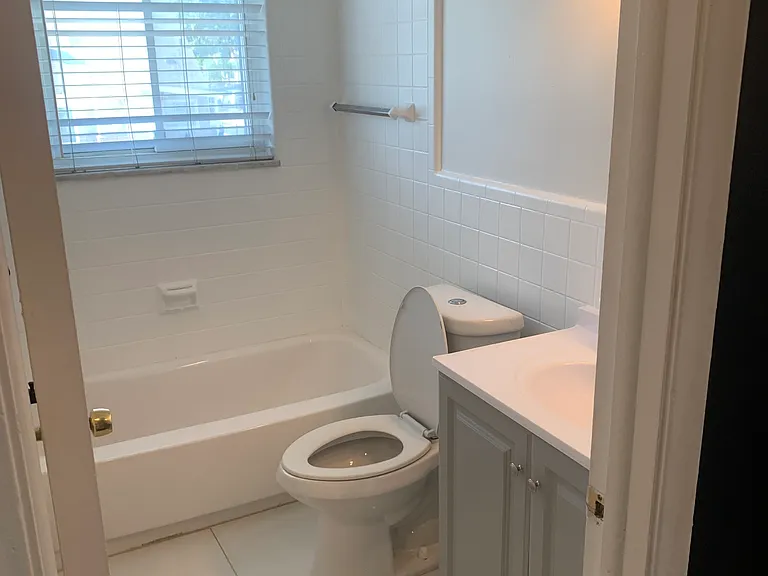 15142 Tireman Ave #5 — Photo 6