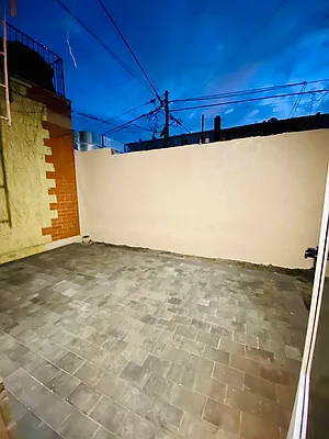 Rented by Zikos Realty Services | media 8