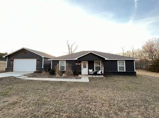 21087 S 496th Rd, Tahlequah, OK 74464