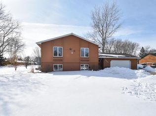 5357 Clayton Dr, Maple Plain, MN 55359