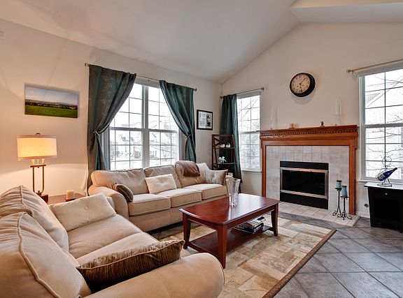 3rd image of 1497 Smythe Ct