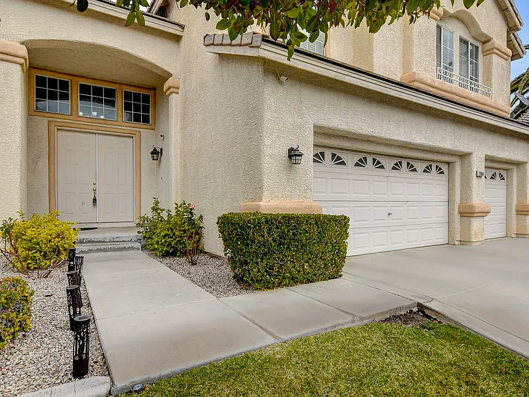 2504 Antique Blossom Ave — Photo 4