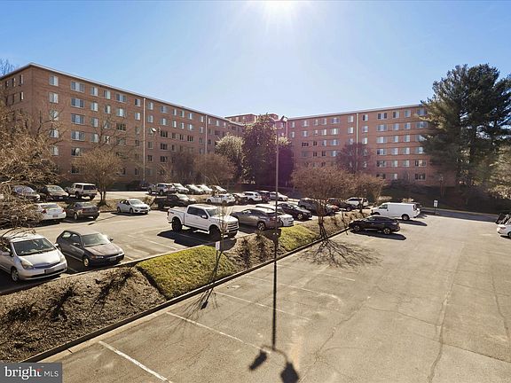 4th image of 3000 Spout Run Pkwy APT D312