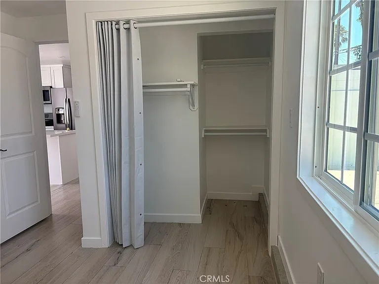 8639 Bothwell — Photo 11