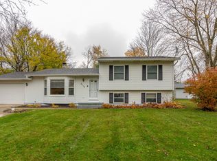2115 Maple Ln, Hastings, MI 49058