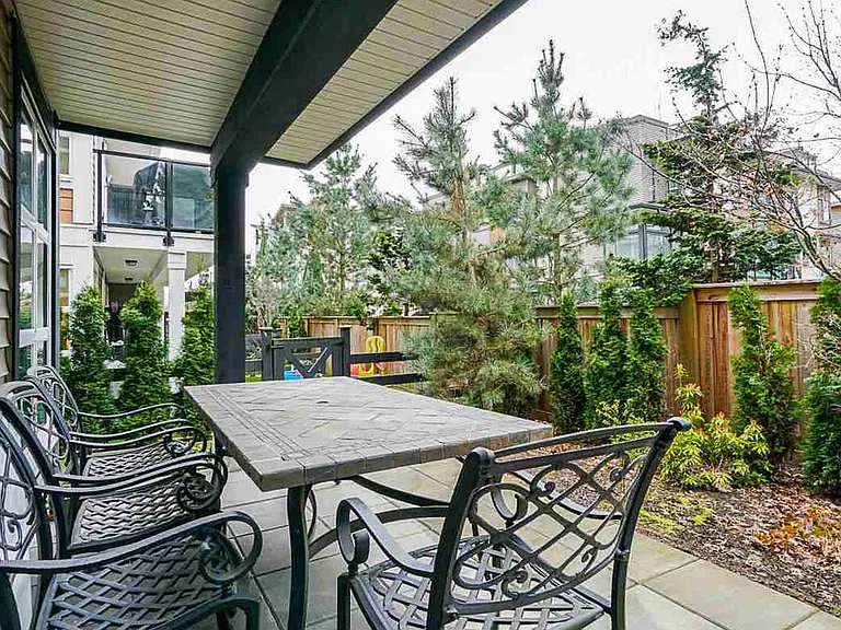 77a Ave — Photo 19