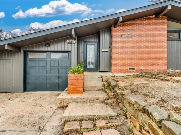 2049 Brentwood St, Wichita, KS 67218