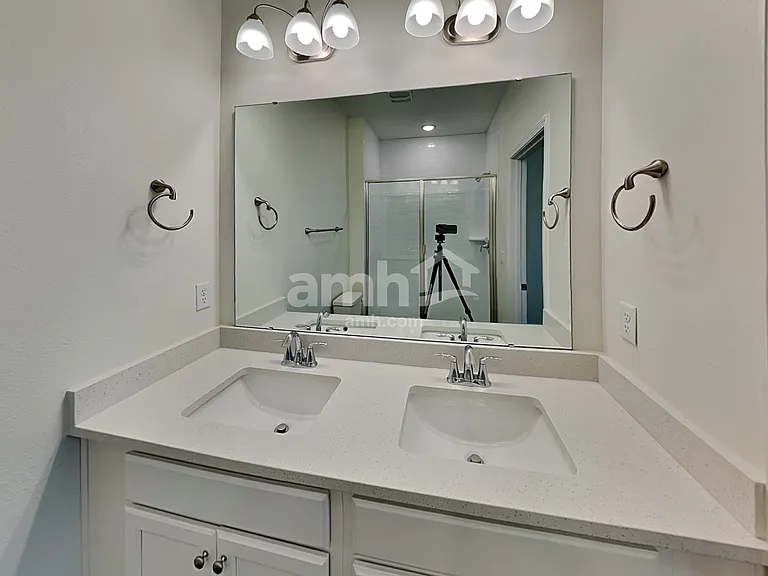 621 Onate Cir — Photo 10