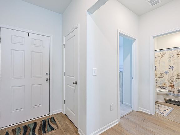3rd image of 352 Hidden Cove Dr.