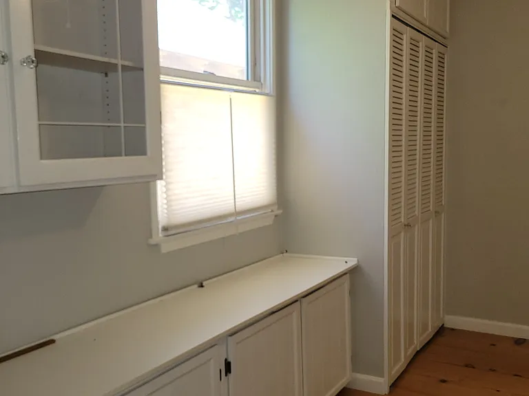 720 Olive St — Photo 13